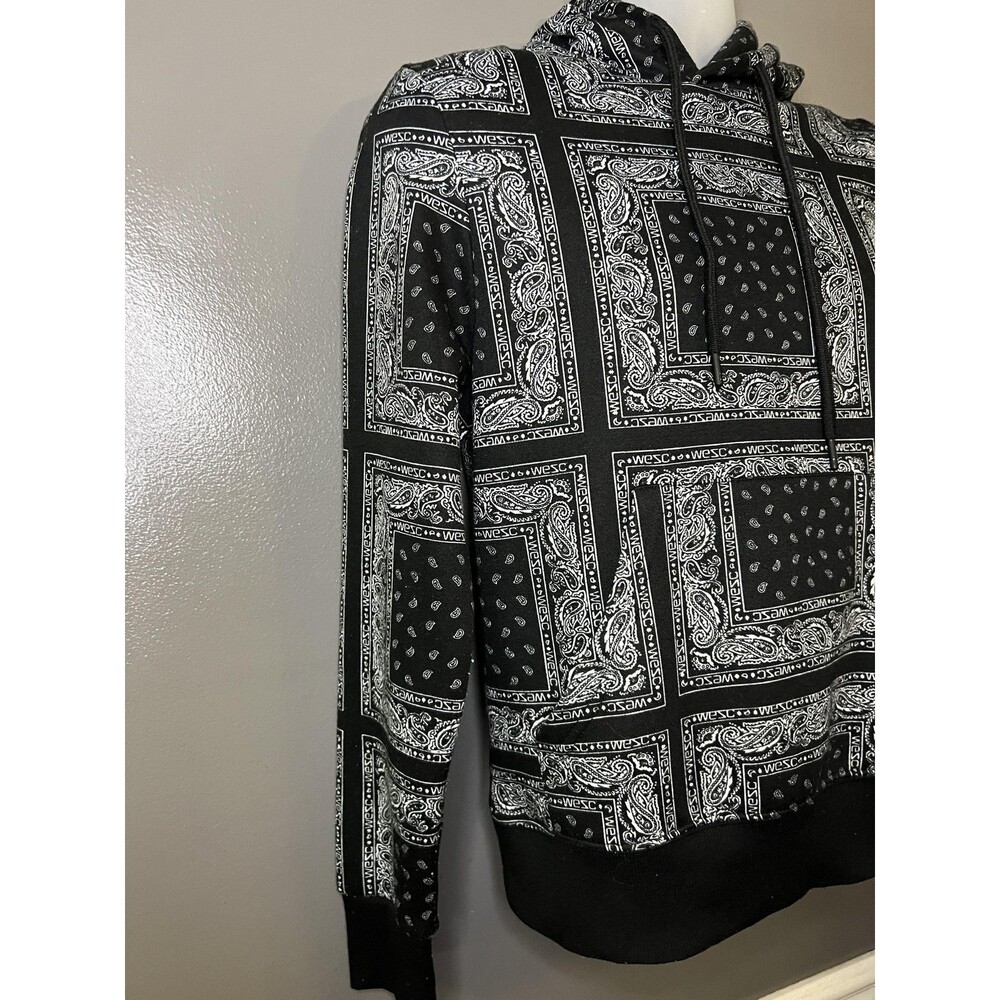 WeSC Hoodie Mens Medium Black Bandana Paisley Graphic Fleece Pullover Sweatshirt - Picture 3 of 11